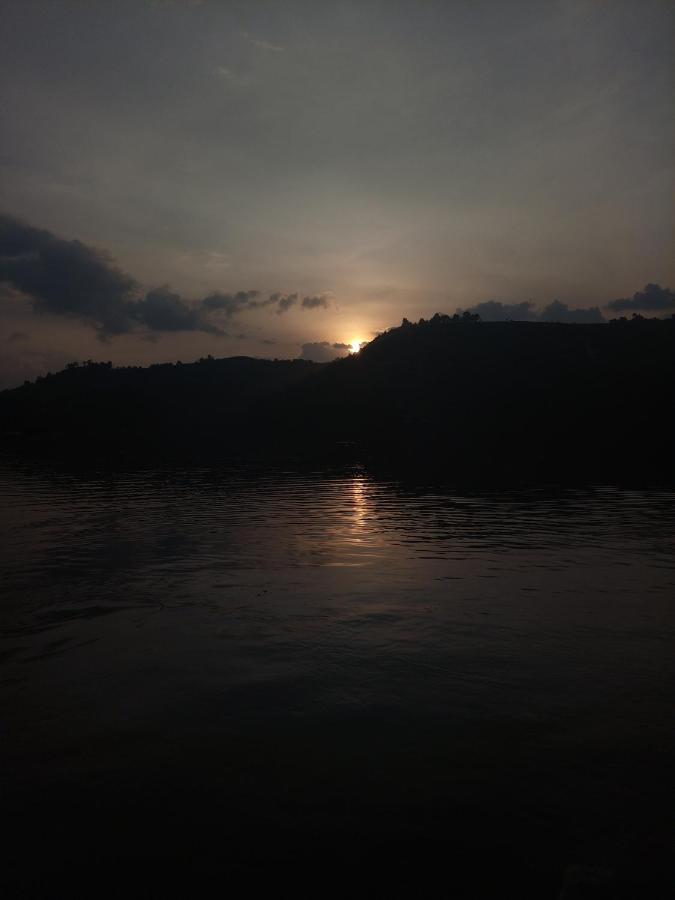 Supreme Adventure Park Bunyonyi Hotel Kabale Luaran gambar